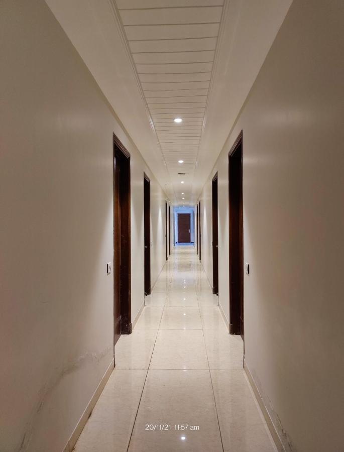 Mds Royal Resort Tulsipur Extérieur photo