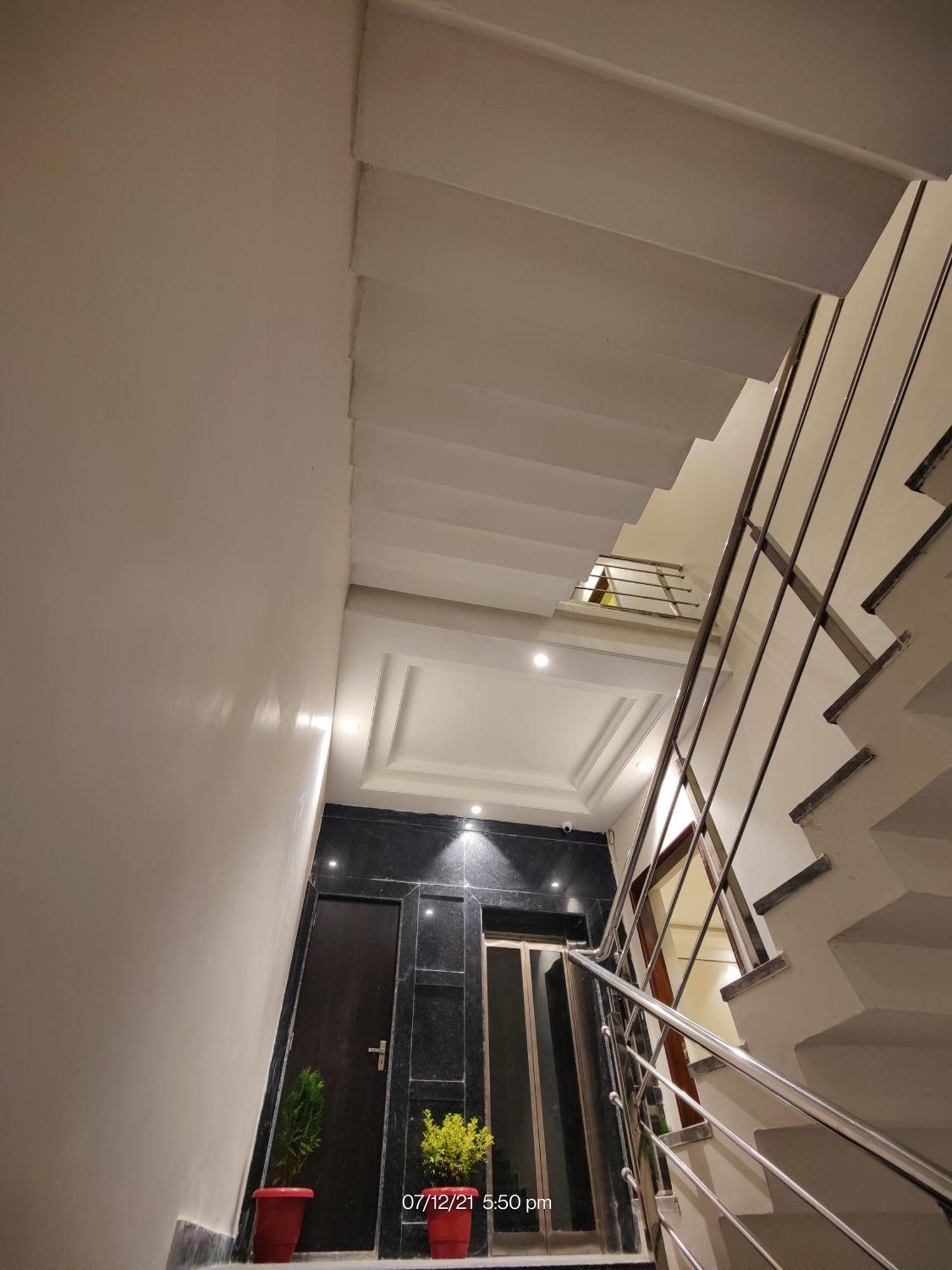 Mds Royal Resort Tulsipur Extérieur photo